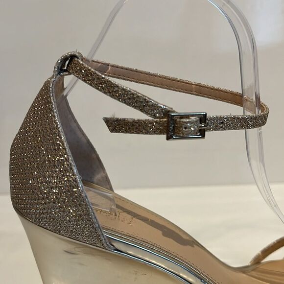 Badgley Mischka “Jewel” Gold Wedge Heel Strappy Sandals Shoes‎ Size 9 - Picture 8 of 14